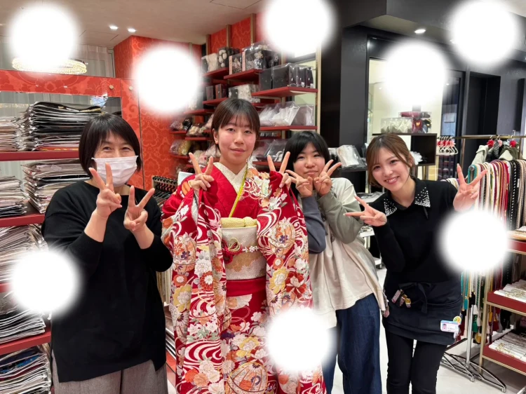 正統派古典の赤色振袖