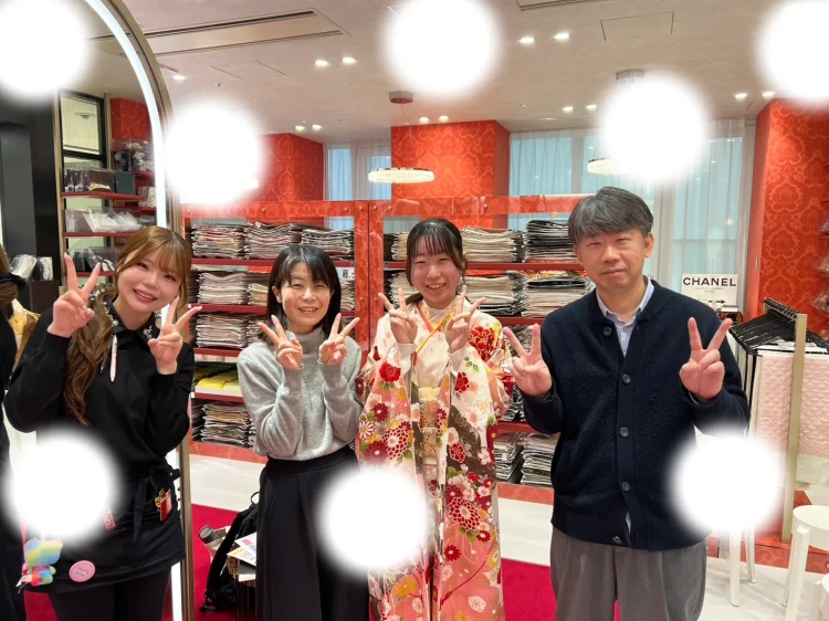 成人式で着用するかわいい古典柄の振袖