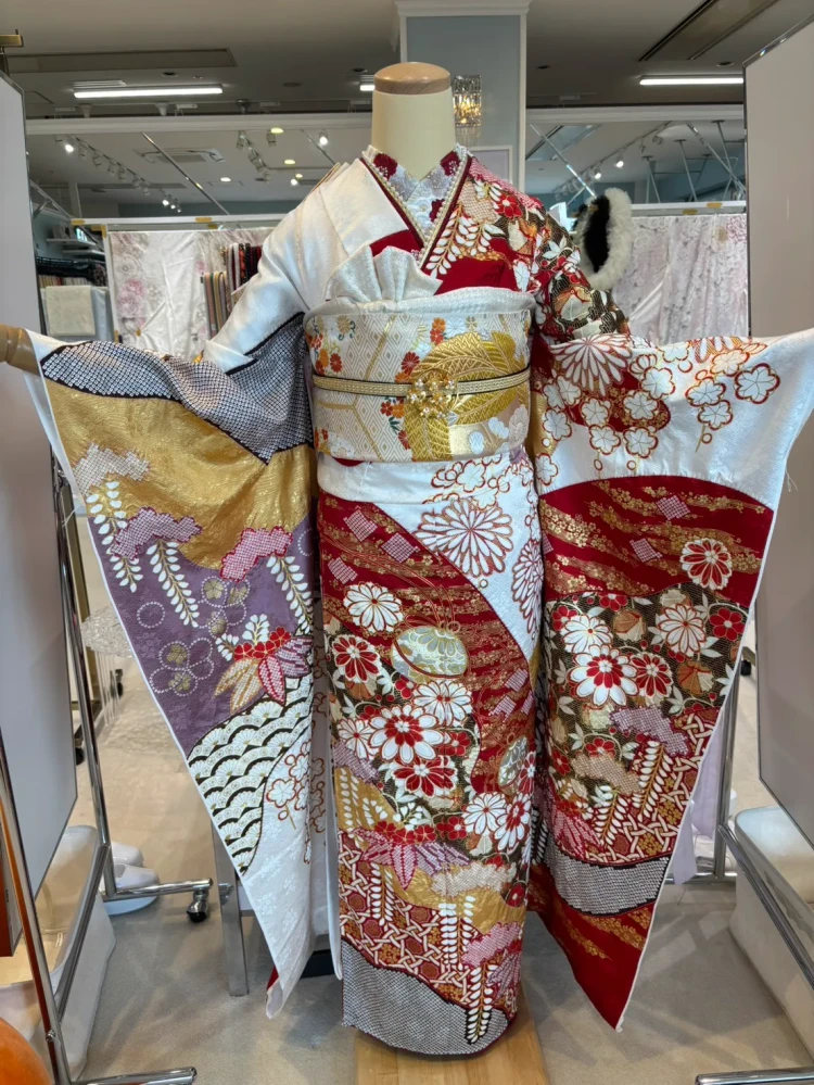 2027年、2028年、2029年成人式で振袖レンタルできる滝泰の高級絞り古典柄振袖のコーディネートご紹介