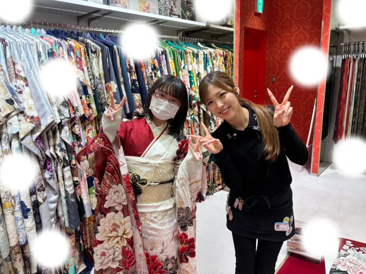 大阪梅田でオシャレでかわいい赤色振袖