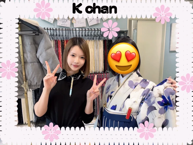 2026年卒業式用のくすみカラー袴をレンタルされたお嬢様のコーディネート