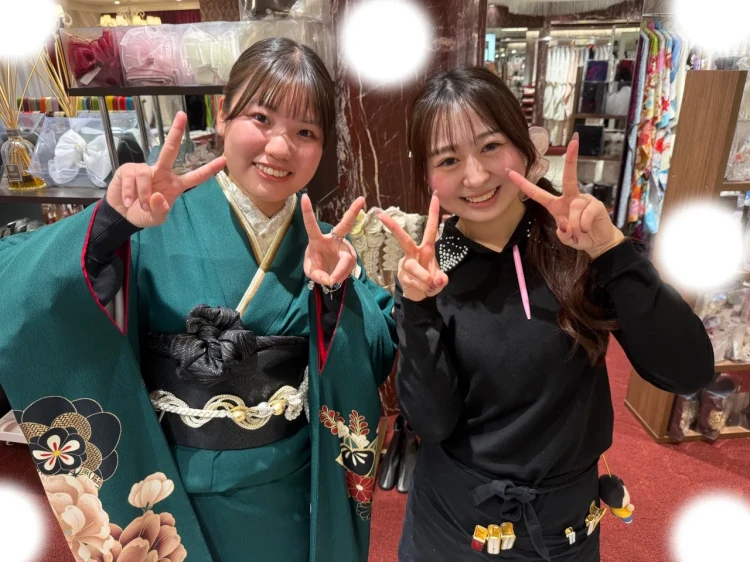 TAKAZEN東京表参道店Flagshipで緑の古典のお振袖でのフォトプラン、お出かけプランをご契約いただいたお客様の紹介