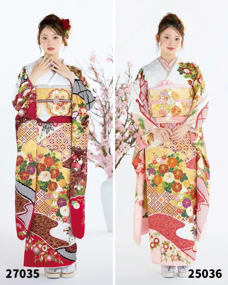 TAKAZEN東京表参道店Flagshipでプレミアム古典の手描き友禅”吉澤織物”の振袖。赤色とピンク色の振袖のコーディネートの例