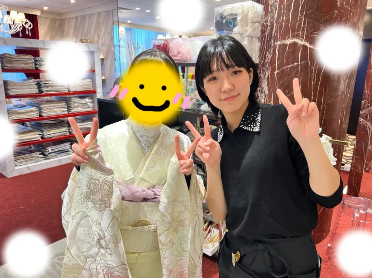 TAKAZEN東京表参道店Flagshipでコスメカラーの黄色のお振袖を成人式レンタルでご契約いただいたお客様の紹介