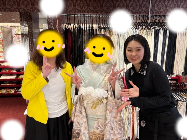 TAKAZEN東京表参道店Flagshipで玉城ティナのメーカーブランド振袖でフォトプランをご契約いただいたお客様の紹介