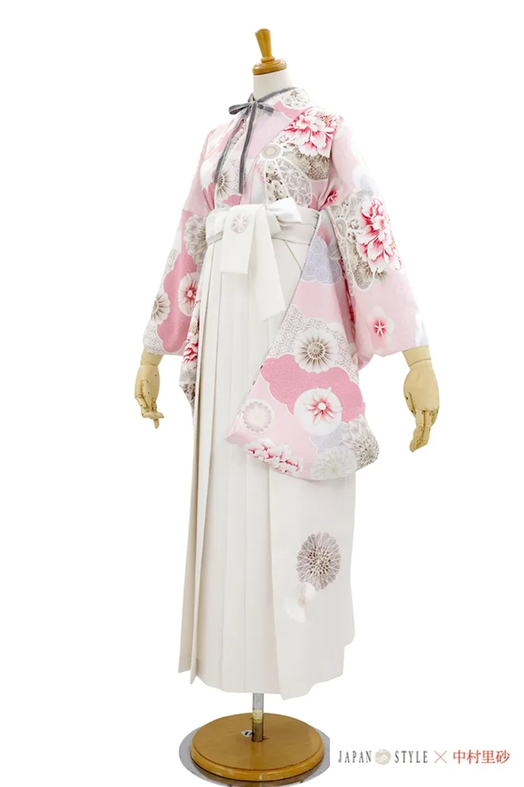 TAKAZENのレンタル袴 JAPAN STYLE×中村里砂ブランド袴　ピンク　ガーリー　かわいい　量産型コーデ　おしゃれ　フェミニン【通販可】R26097