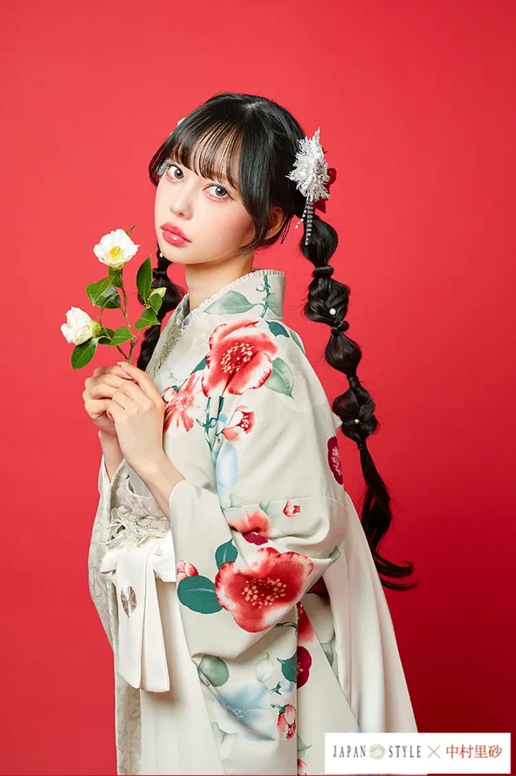 TAKAZENのレンタル袴 JAPAN STYLE×中村里砂ブランド袴 ベージュ/くすみカラー 水彩画風/椿 アンニュイ 和モダン【通販可】R27017