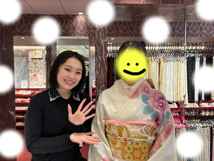 TAKAZEN東京表参道店Flagshipで優しいお色味の総絞りの振袖をご契約いただいたお客様の紹介