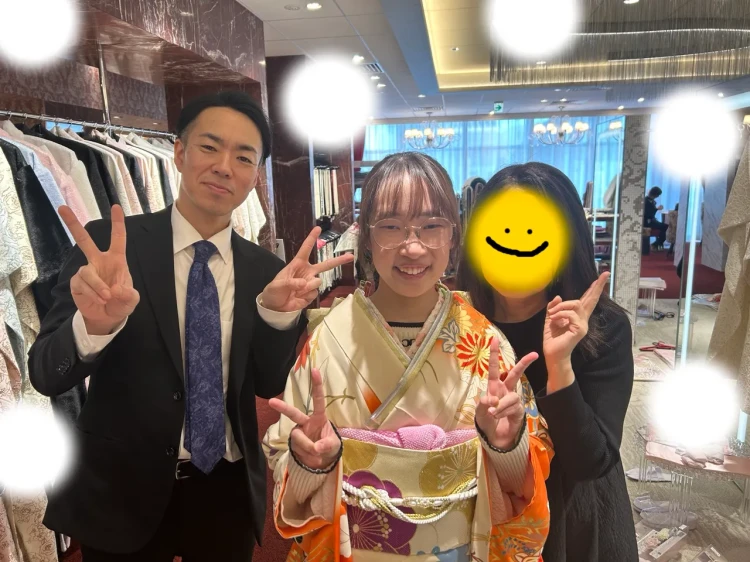 TAKAZEN東京表参道店Flagshipでお母様のお振袖でのフォトプランをご契約いただいたお客様の紹介