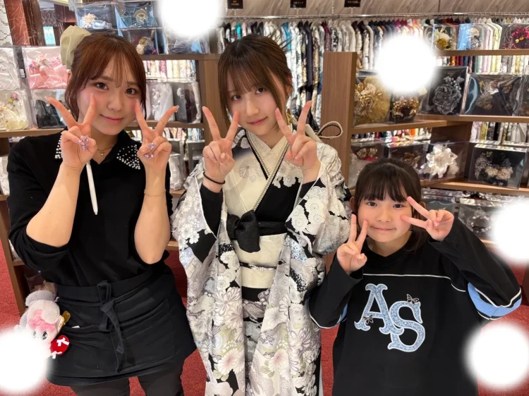 渋谷区、港区でキラキラ関芳の上品な振袖レンタルでご契約した方の紹介。TAKAZEN東京表参道店Flagship