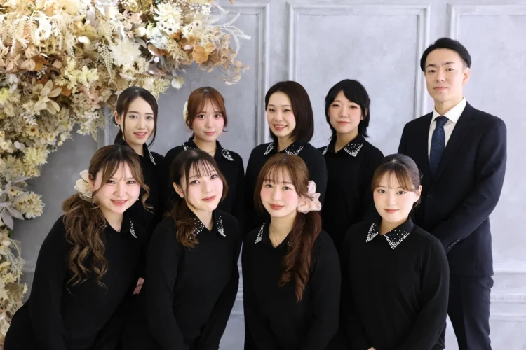 TAKAZEN東京表参道店Flagshipのスタッフの集合写真