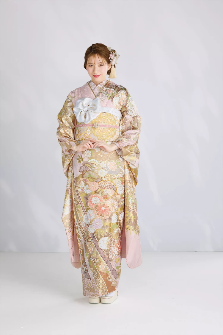 TAKAZEN姫路店　姫路市　成人式　振袖　イマドキ振袖 　スワロフスキー付振袖　金彩加工振袖　金彩刺繍絞り友禅振袖　ピンク振袖　関芳振袖　最高級金彩絞り友禅振袖　白金振袖　桜柄振袖