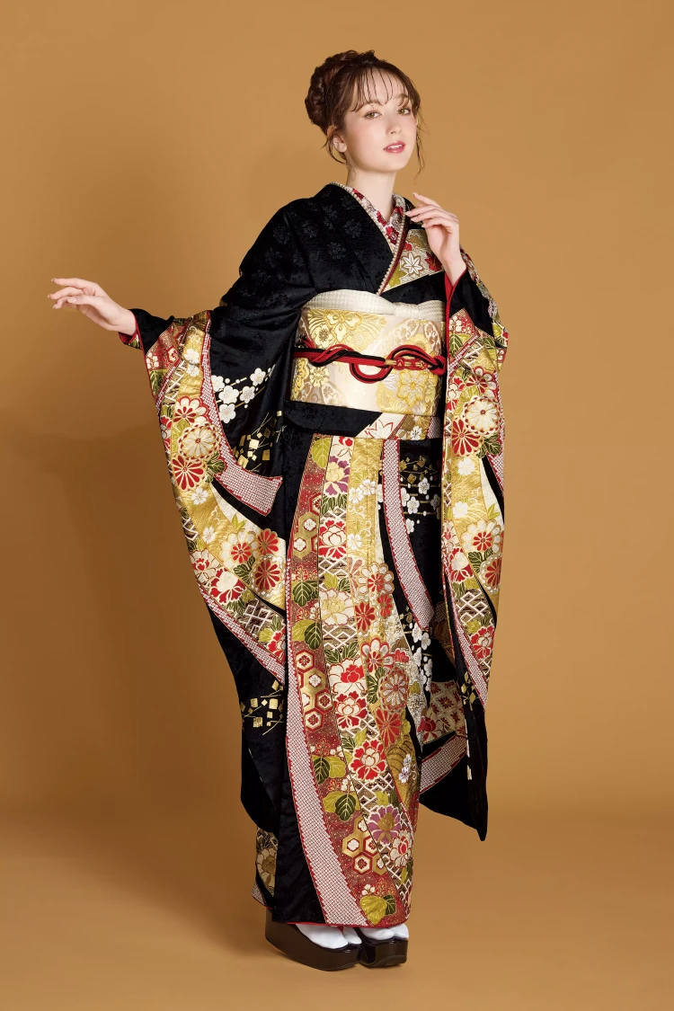 TAKAZEN姫路店のプレミアム古典振袖。伝統的な絞り染めが特徴の高級感溢れる滝泰のお振袖。