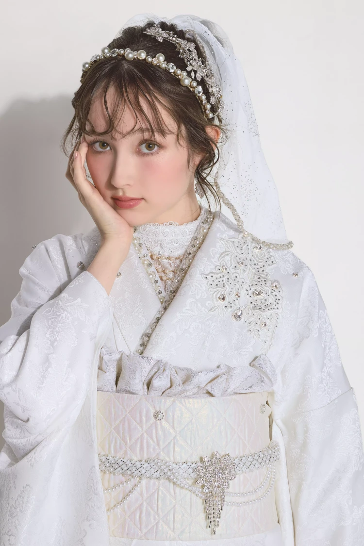 TAKAZEN姫路店　振袖　成人式　姫路振袖　高砂振袖　加古川振袖　振袖レンタル　ドレス振袖　白振袖　黒振袖　ドット柄振袖