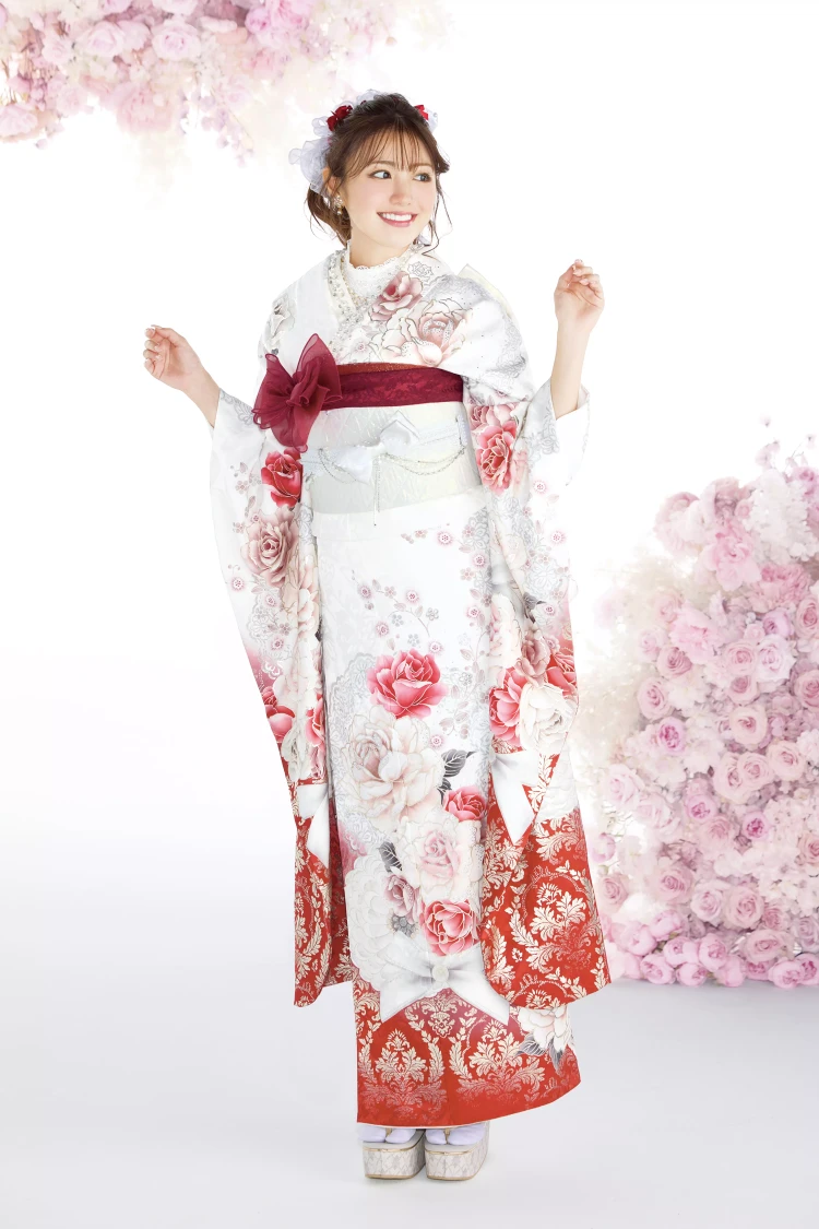 TAKAZEN姫路店　振袖　成人式　キラキラ振袖姫路　スワロフスキー振袖姫路　白地振袖　イマドキカワイイ洋風振袖