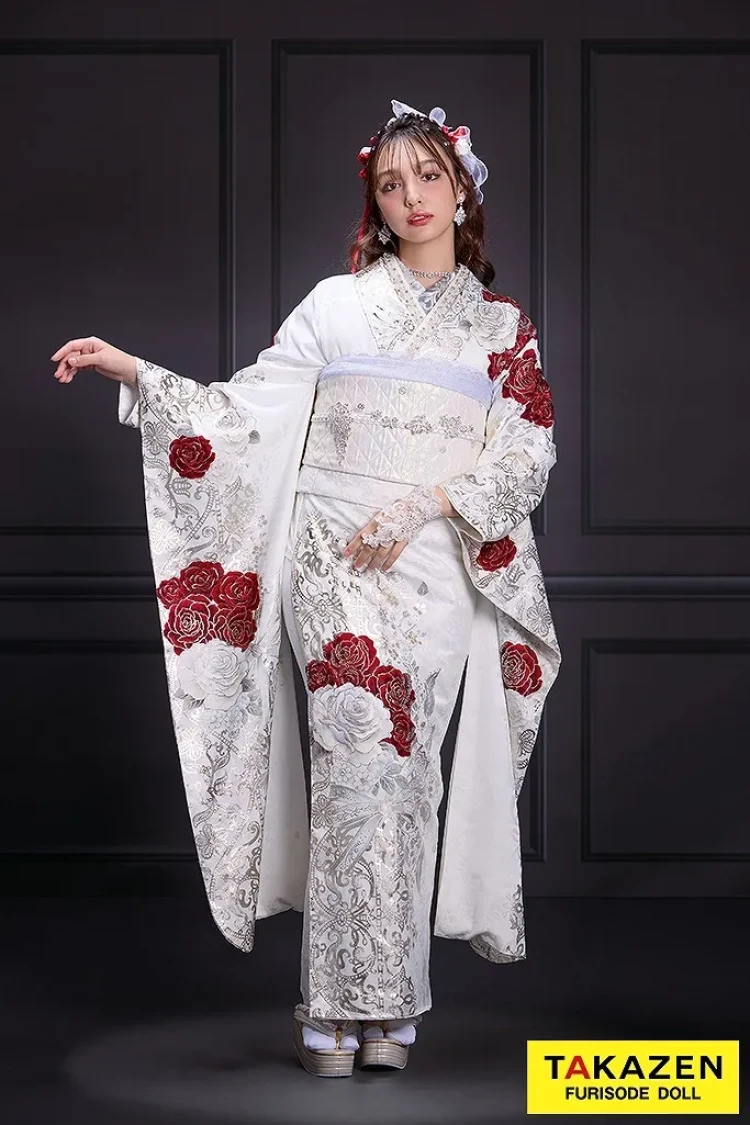 白地に赤のバラ柄の成人式振袖