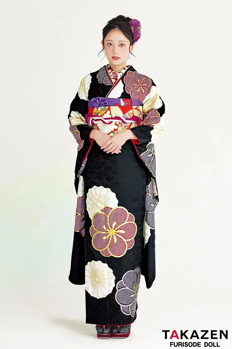 TAKAZEN東京表参道店Flagshipでレンタルできる大柄、梅柄の振袖紹介。大人っぽい振袖が好みのお客様におすすめです。