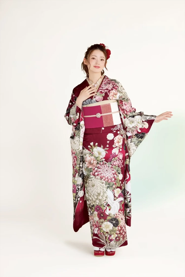 吉祥文様のなかの代表的な鶴柄振袖