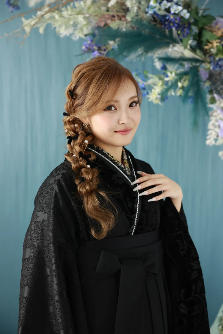 奈良県立医科大学の学生向け　橿原市でイマドキ卒業袴レンタルならTAKAZEN橿原店