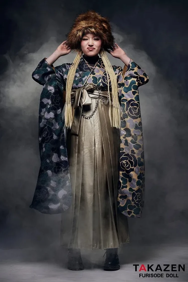 大阪ビジュアルアーツ専門学校の近くにある袴レンタルショップTAKAZEN梅田本店