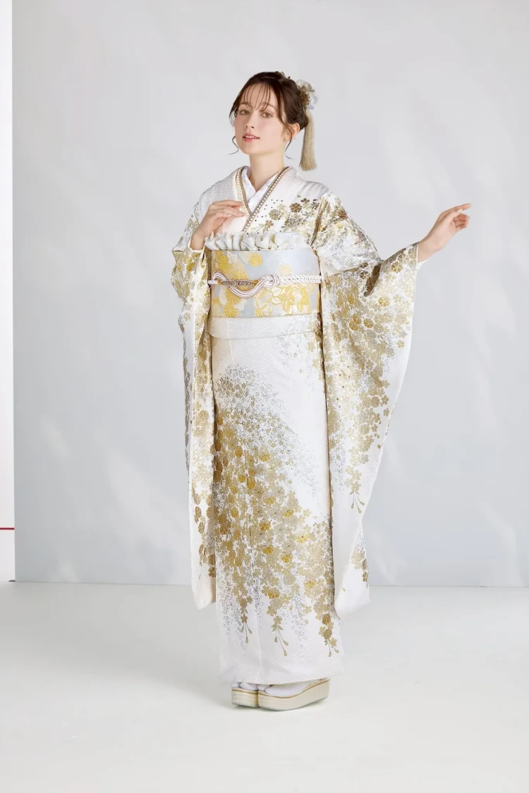 吉祥文様のなかの代表的な桜柄の振袖