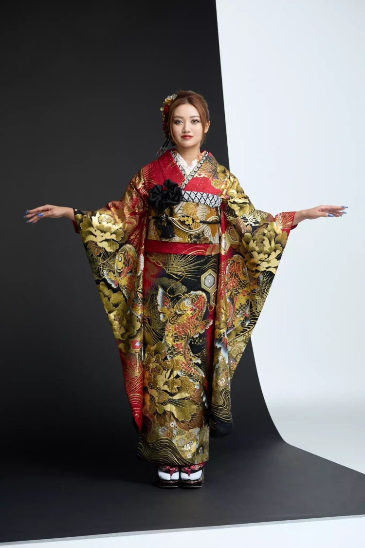 TAKAZEN姫路店　姫路市　成人式　振袖　加古川成人式振袖　加古川振袖レンタル　黒赤振袖　鯉振袖　派手振袖　中村りおん振袖　