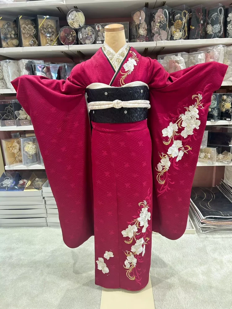 TAKAZEN姫路店　振袖　成人式　シンプル振袖　柄少なめ振袖　　ピンク振袖　ビビッドピンク振袖　マゼンタ色振袖　ヴィンデージ振袖　TAKAZEN姫路店姫路駅　加古川振袖　加古川振袖前撮り　加古川振袖後撮り