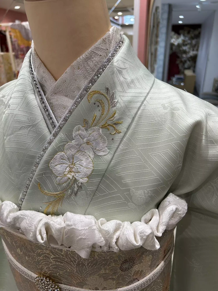 TAKAZEN姫路店　振袖　成人式　加古川成人式振袖レンタル　加古川振袖前撮り　成人式振袖前撮り　岡山振袖　岡山市振袖レンタル　ミントグリーン振袖　　くすみカラー振袖　振袖コーデ