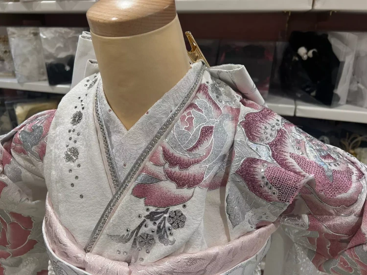 TAKAZEN姫路店　振袖　成人式　姫路振袖　加古川振袖　高砂振袖　キラキラ振袖　スワロフスキー振袖　ピンクバラ振袖　薔薇柄