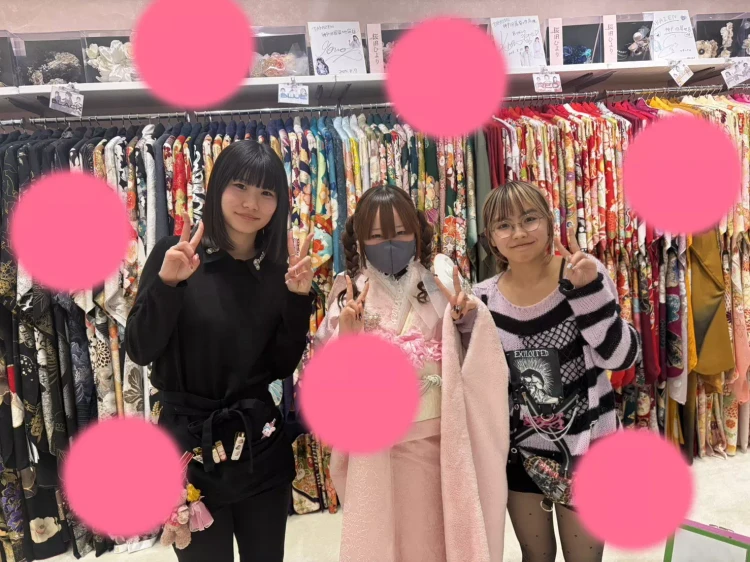 タカゼンオリジナルピンクキラキラお振袖のお嬢様のご紹介♡