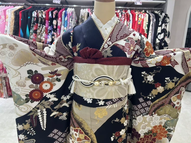 TAKAZEN神戸旧居留地紺色王道の正統派古典のお振袖のご紹介