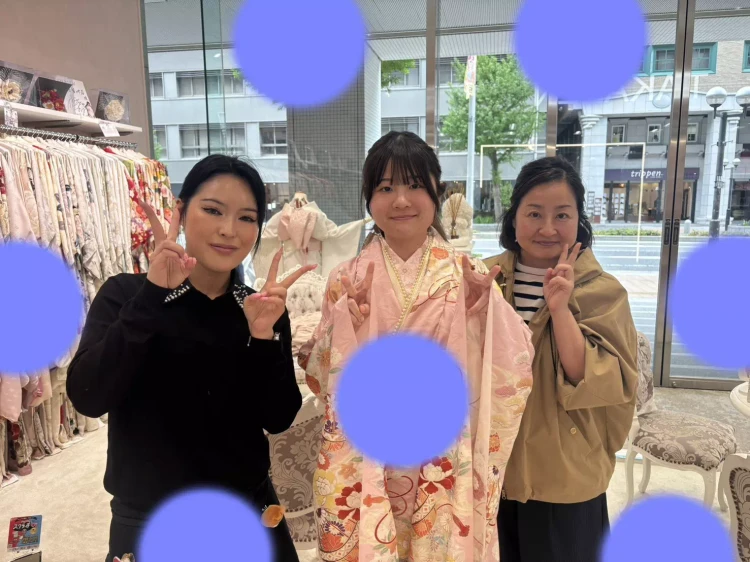 新作ピンク地正統派古典お振袖のお上品なイマドキお嬢様のご紹介♡