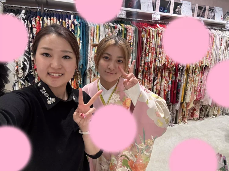 TAKAZEN神戸旧居留地店のお持ち込みのピンク色の古典柄ママ振りのお嬢様