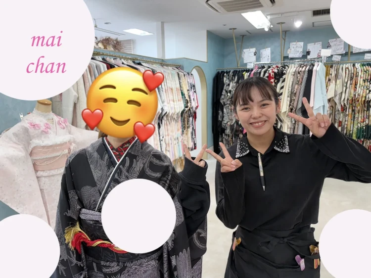 黒地にニワトリ柄のおしゃれお振袖姫ちゃん