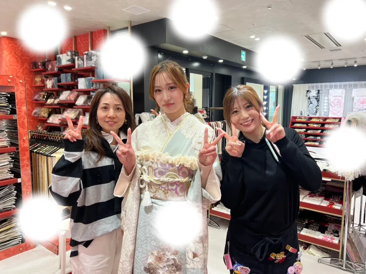 【大阪・梅田・豊中市で振袖をお探しの方】♡11日　大阪梅田で玉城ティナちゃんのくすみカラーお振袖姫ちゃん♡TAKAZEN大阪梅田本店♡