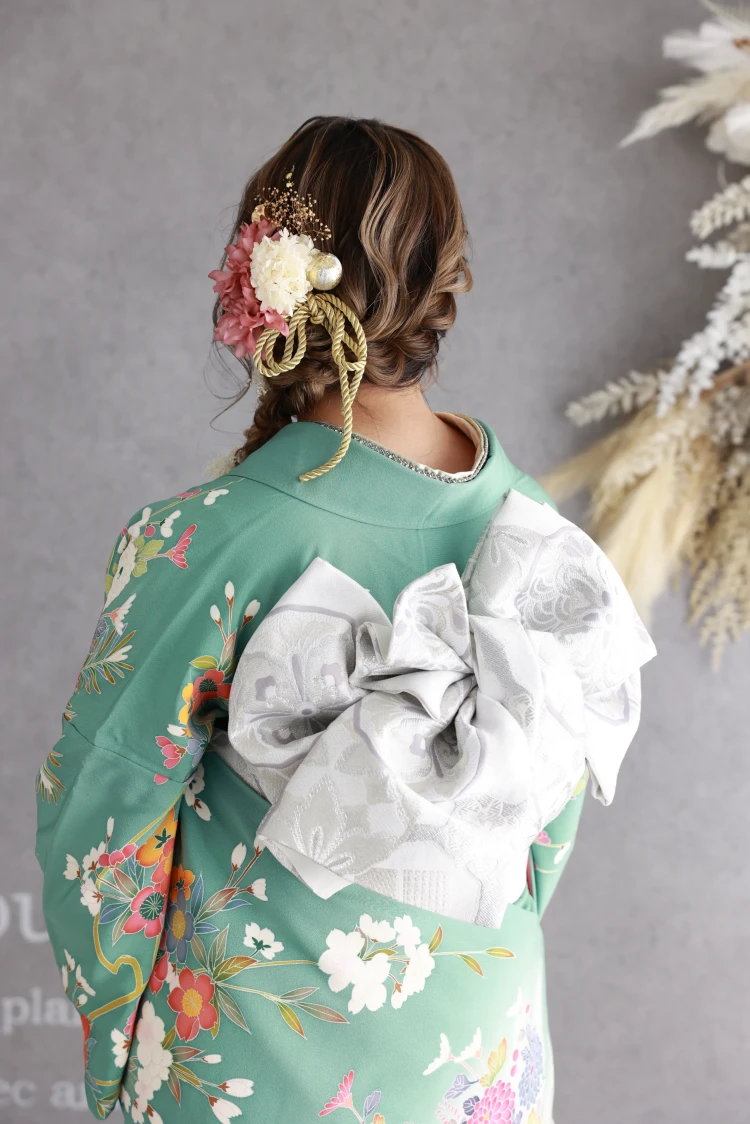 TAKAZEN橿原店のコラム。ママ振袖コーディネート。