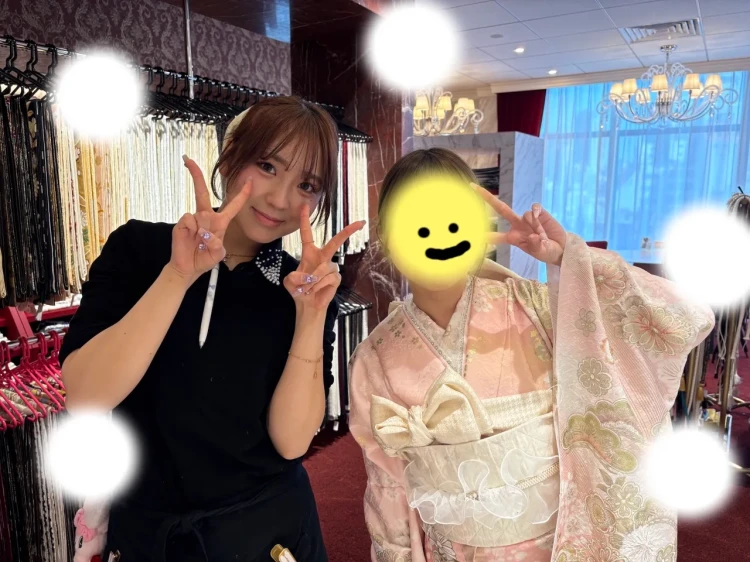 TAKAZEN東京表参道店Flagshipで、ピンクや淡いカラーの振袖、希空の振袖をレンタルでご契約いただいたお客様の紹介。