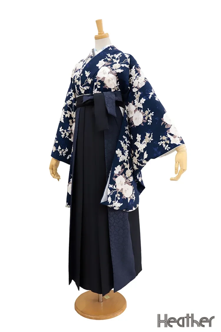 TAKAZENのレンタル袴 Heatherブランド袴　ネイビー/紺色　ボタニカルフラワー　大人っぽい　ガーリー　きれいめ　おしゃれな袴【通販可】R27033