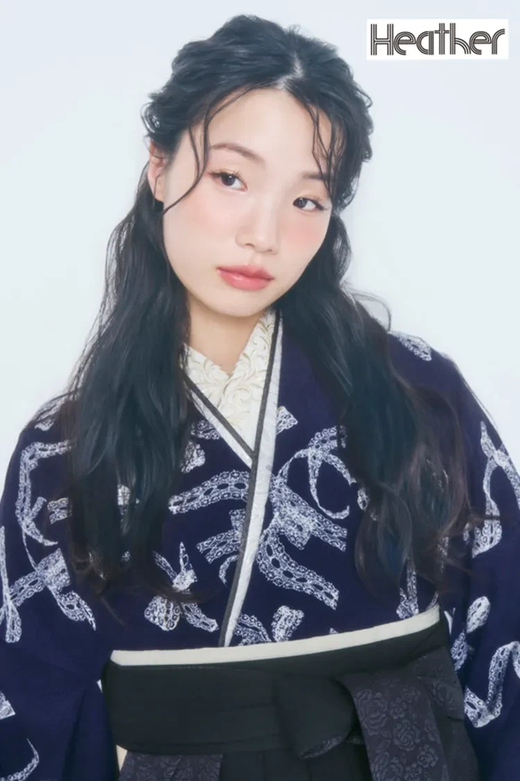 TAKAZENのレンタル袴 Heatherブランド袴　ネイビー/紺色　リボン柄　フェミニン　ガーリー　かわいい　人と被らない袴【通販可】R27034