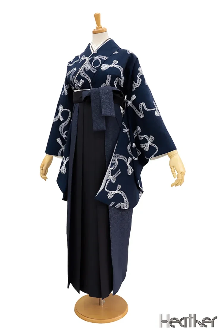 TAKAZENのレンタル袴 Heatherブランド袴　ネイビー/紺色　リボン柄　フェミニン　ガーリー　かわいい　人と被らない袴【通販可】R27034