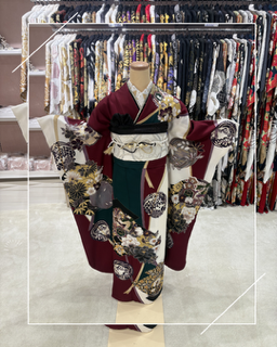 粋古典のえんじ色振袖コーデ