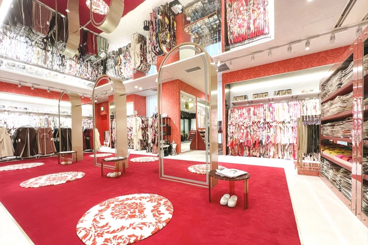 大阪梅田本店内装