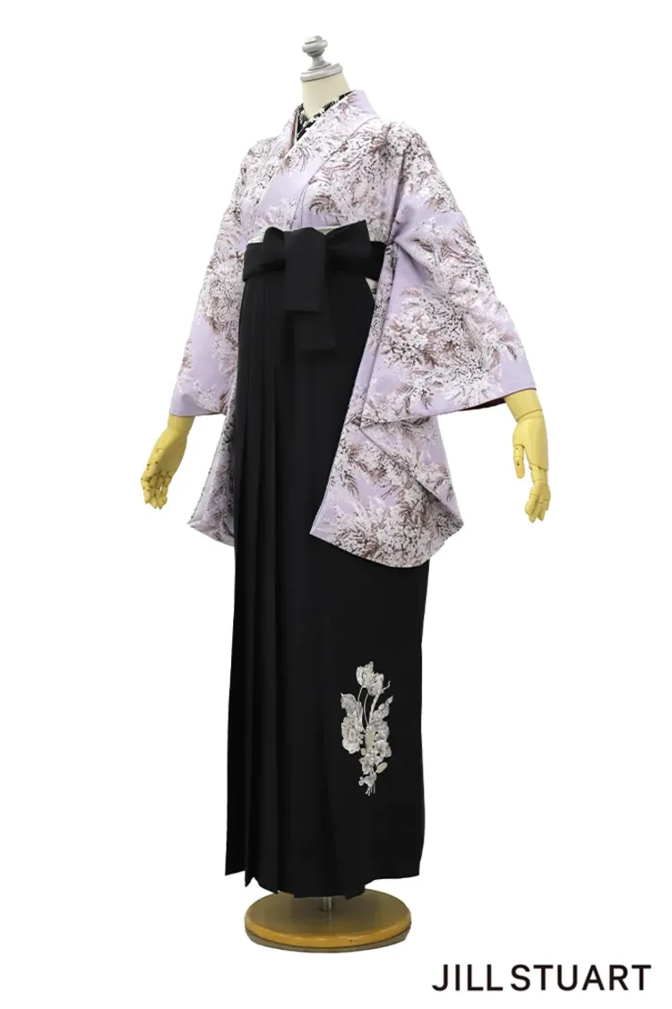 TAKAZENのレンタル袴 JILL STUARTブランド袴　ヴィンテージスタイル　薄紫/ライラック　ミモザ　きれいめ　大人っぽい　人と被らない袴　ブーツコーデ【通販可】R27021