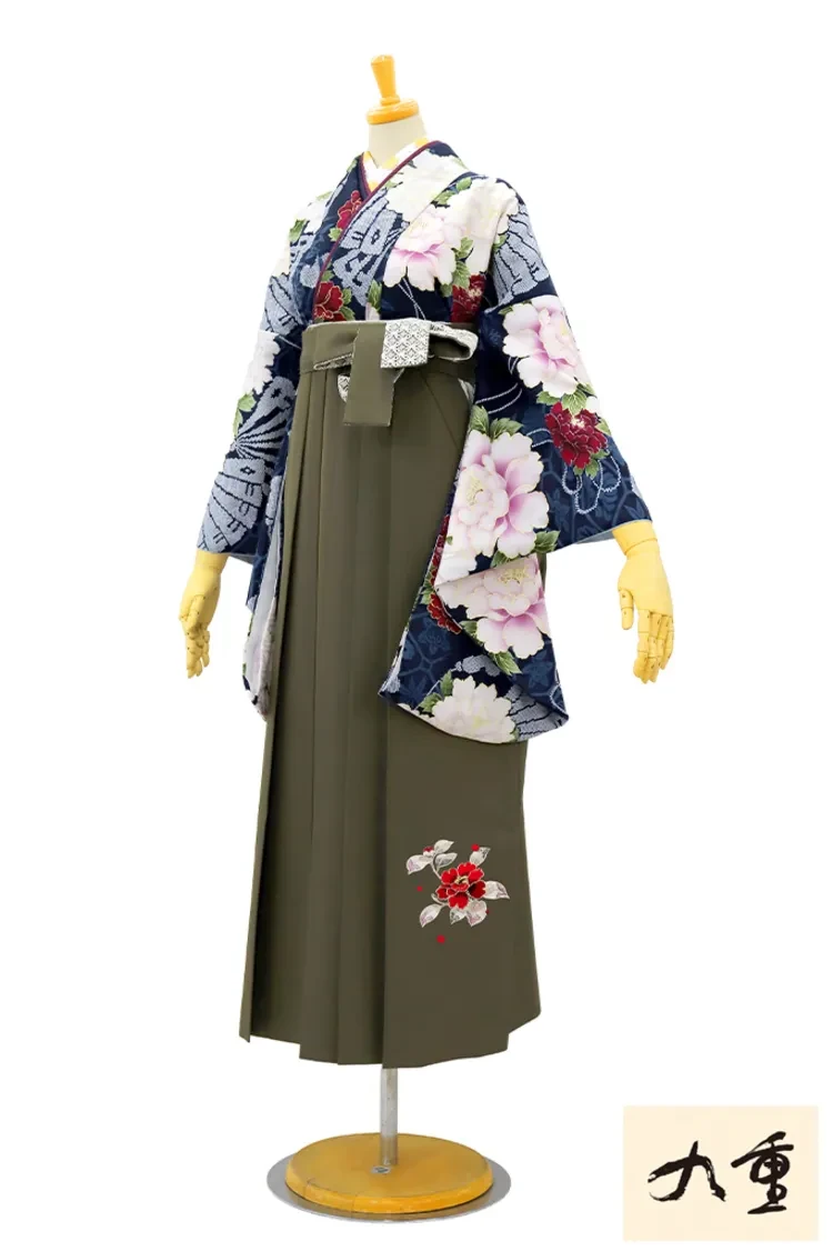 TAKAZENのレンタル袴 九重ブランド袴　紺色/ネイビー　牡丹柄/大柄　正統派古典　華やか　大人っぽい　かっこいい　清楚【通販可】R27028