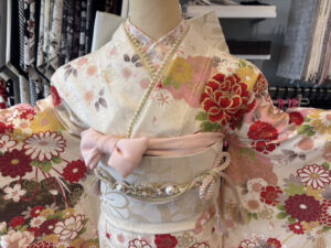 正統派古典のお振袖を堺店スタッフちぇながコーディネートしました