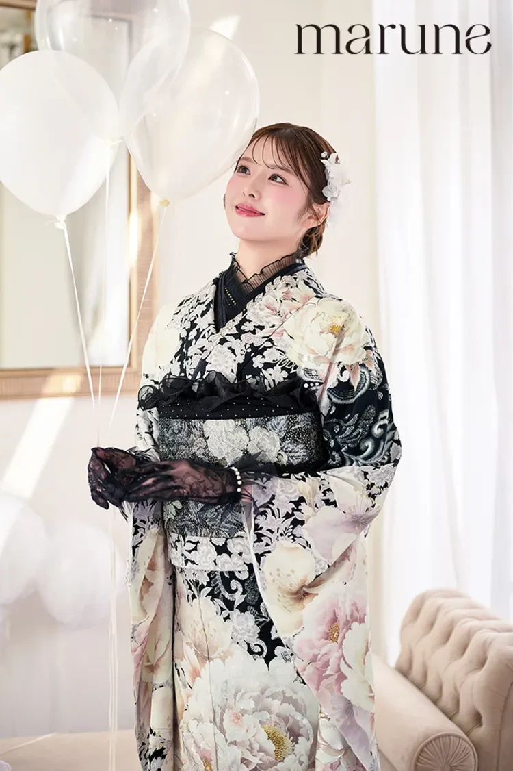 TAKAZENのレンタル振袖 キュート＆ガーリー　黒地　バラ柄　地雷系　病みかわ振袖　大柄　人と被らない【通販可】K1330