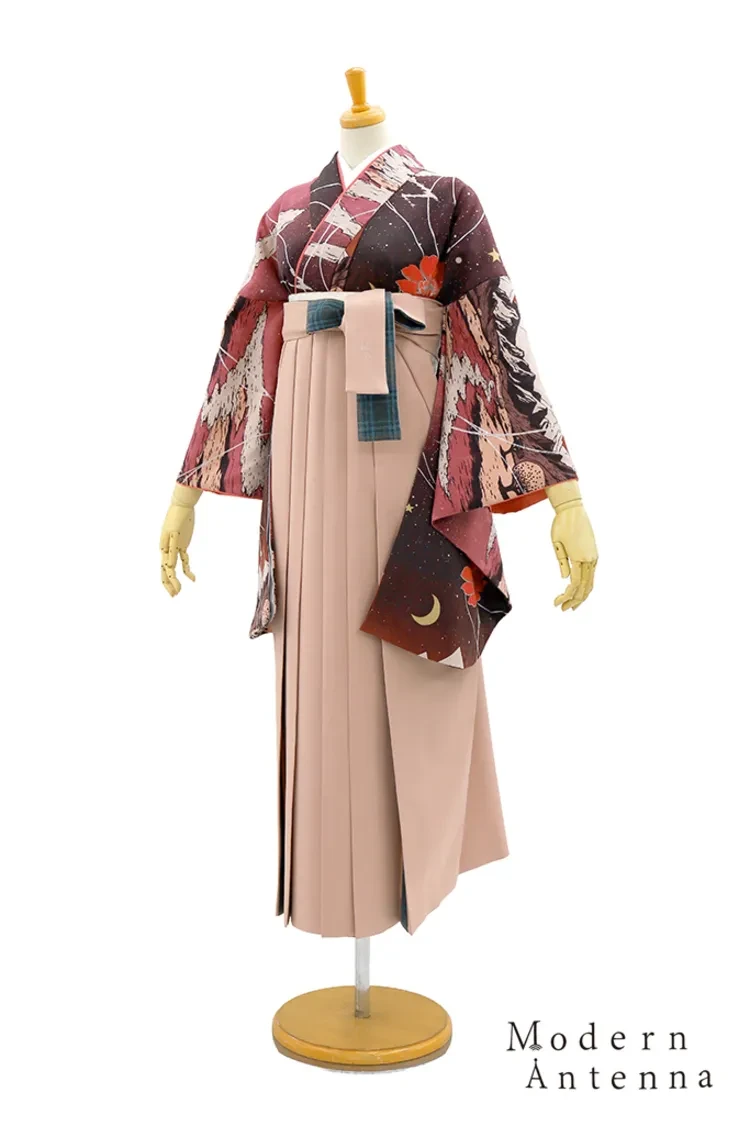 TAKAZENのレンタル袴 モダンアンテナブランド袴　ピンク　機械のブーケ　レトロポップ　個性派袴　目立つ　ブーツスタイル【通販可】R27038