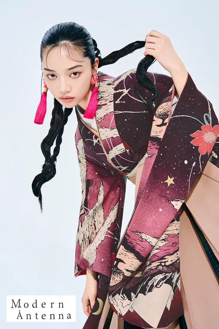 TAKAZENのレンタル袴 モダンアンテナブランド袴　ピンク　機械のブーケ　レトロポップ　個性派袴　目立つ　ブーツスタイル【通販可】R27038