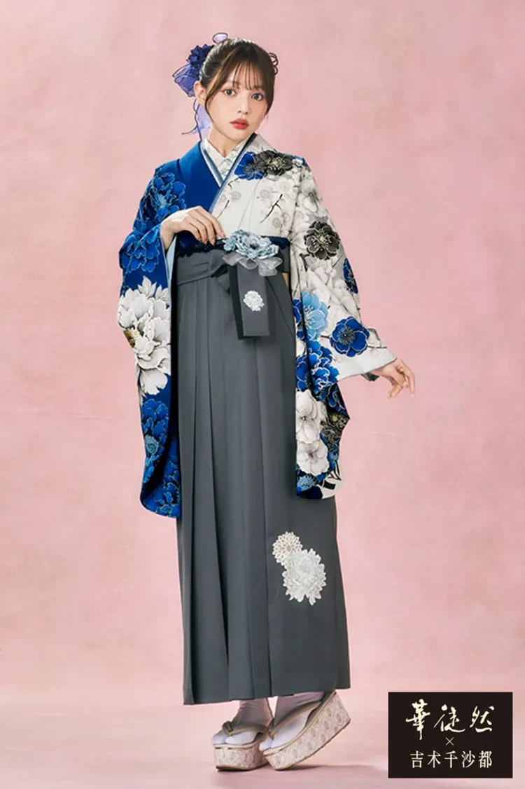 TAKAZENのレンタル袴 華徒然×吉木千沙都ブランド袴　白青　牡丹柄　人気　片身替わり　正統派古典　清楚　王道【通販可】R27043