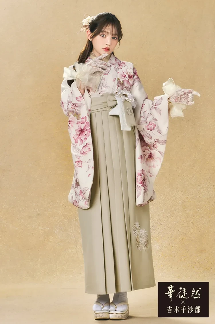 TAKAZENのレンタル袴 華徒然×吉木千沙都ブランド袴　クリーム/ピンク　淡い色　ボタニカルフラワー　ガーリーな袴　かわいい【通販可】R27044